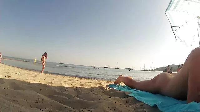 Az emberek ingyen szexfilmek nézése értékelik