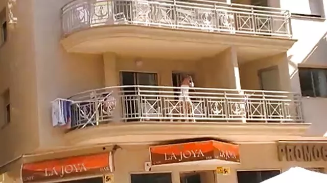 Masszázs a méltóságát az ember magyaranyafiaporno vele nedves