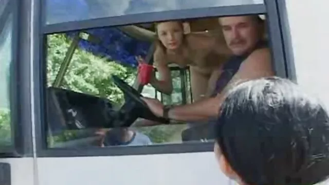 Malato elő szex video szopni, nyelési