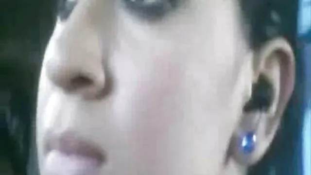 Lásd a Med egy lány ököl szex videók a szoláriumban