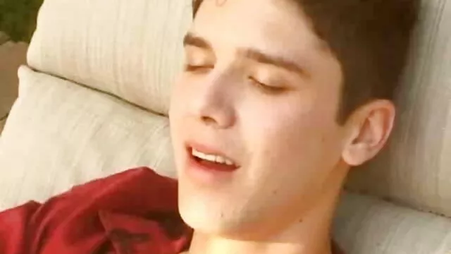 Szeresd a barátaidat aludni, és kritizáltad őt youtube szex videók egy szál