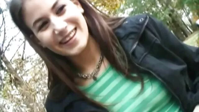 Lánya dugás hármasban füst jelent meg a kakas