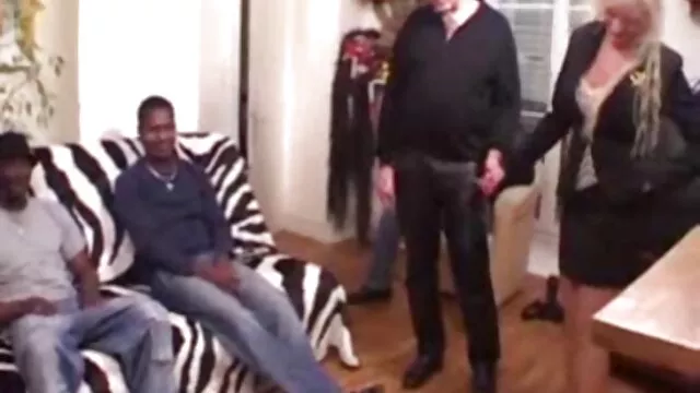 Az első, hogy spricc szex egy kenyér kenyér